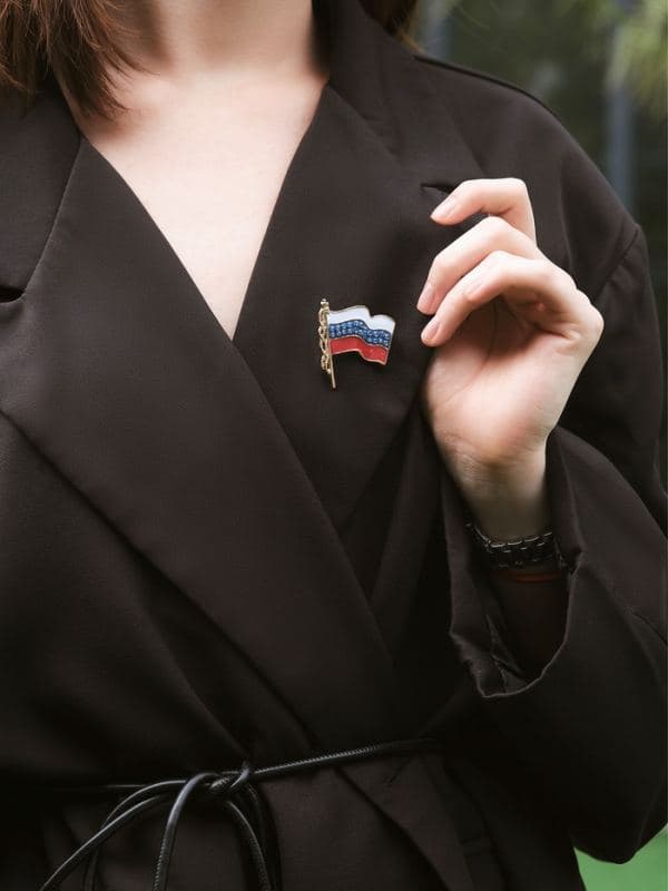 Брошь «Флаг России», триколор в золоте — фото 2
