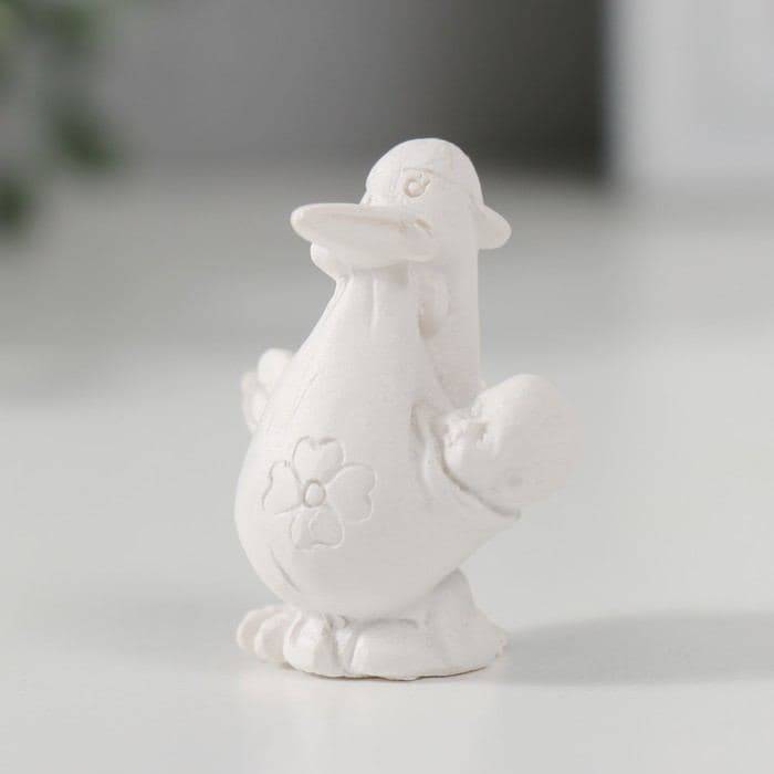 Фигурка полистоун «Малыш в кулёчке у аиста», 3.8×3.2×2.4 см — фото 2
