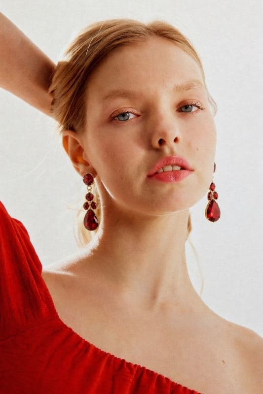 Серьги висячие со стразами «Вечеринка», цветок из капель, красно-белые в золоте, 6.3 см — фото 2