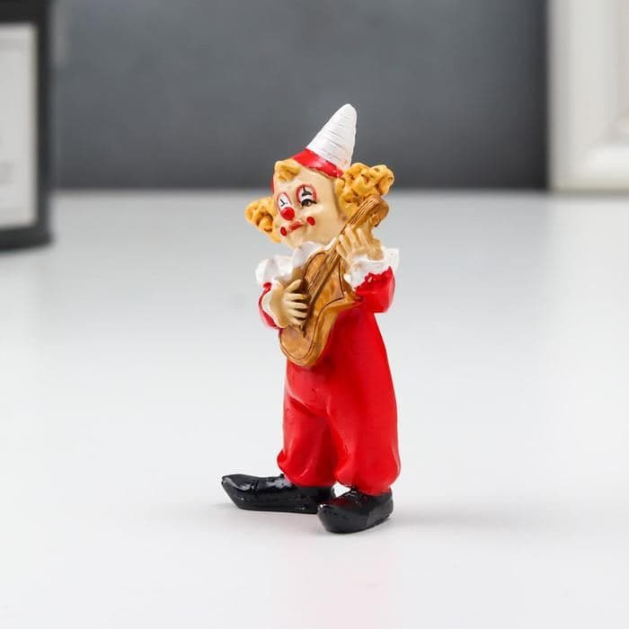 Фигурка полистоун «Клоун с гитарой», красный, 7×3×4.3 см — фото 2