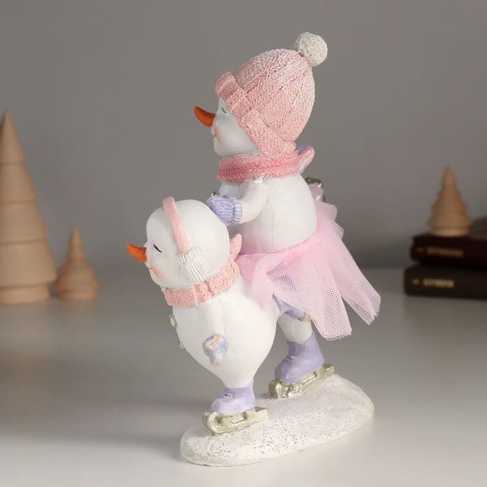 Фигурка полистоун «Счастливые снеговички на коньках», 17×6×18 см — фото 5